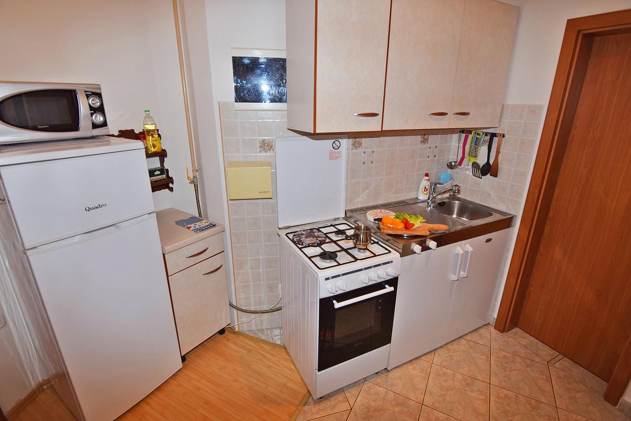Jeromela Apartment