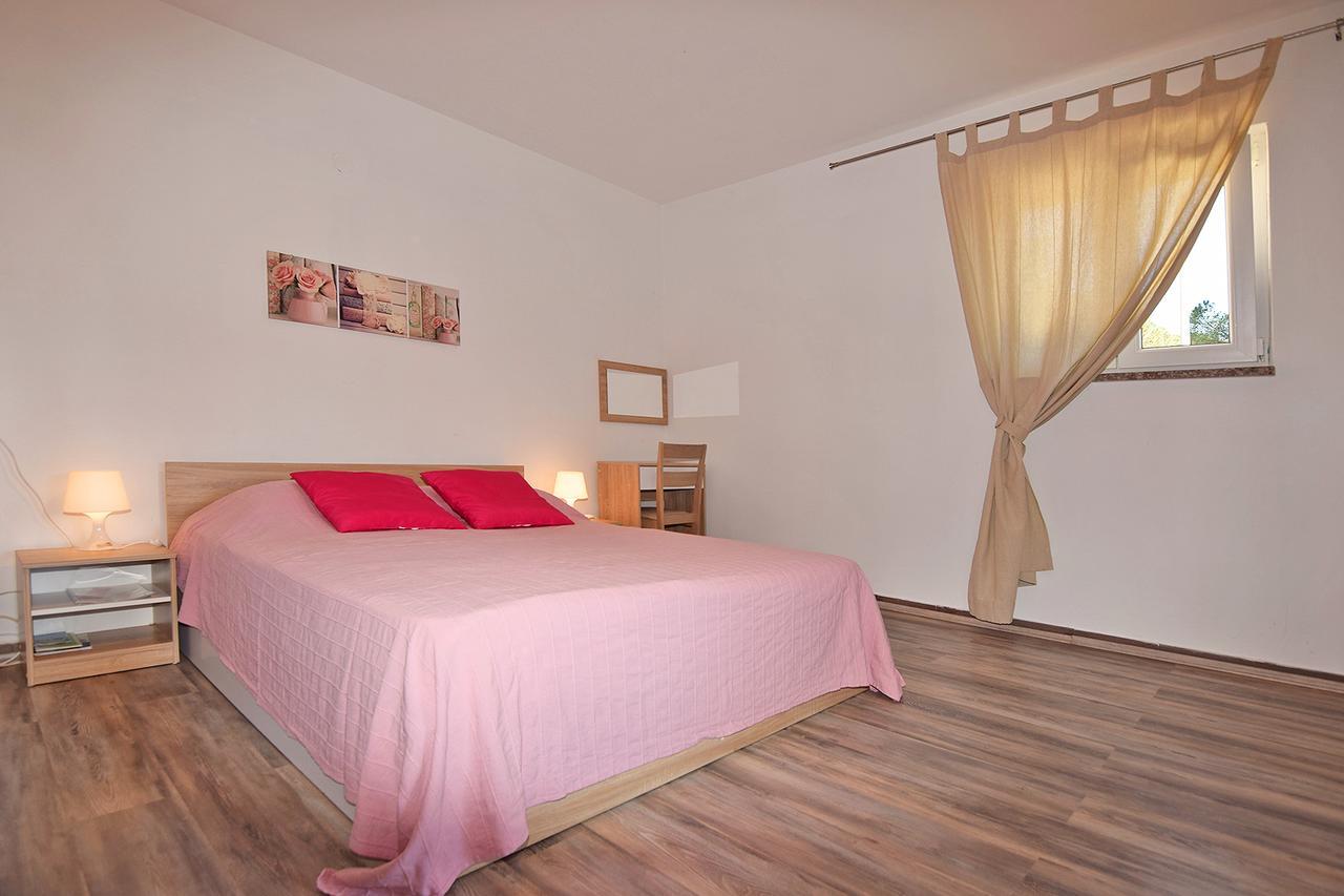 Jeromela Apartment