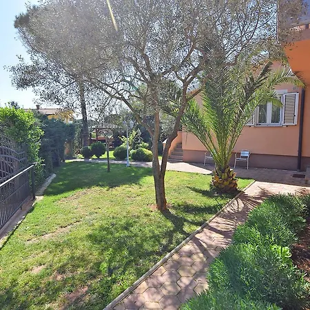 Apartments Jeromela Fazana Exterior photo